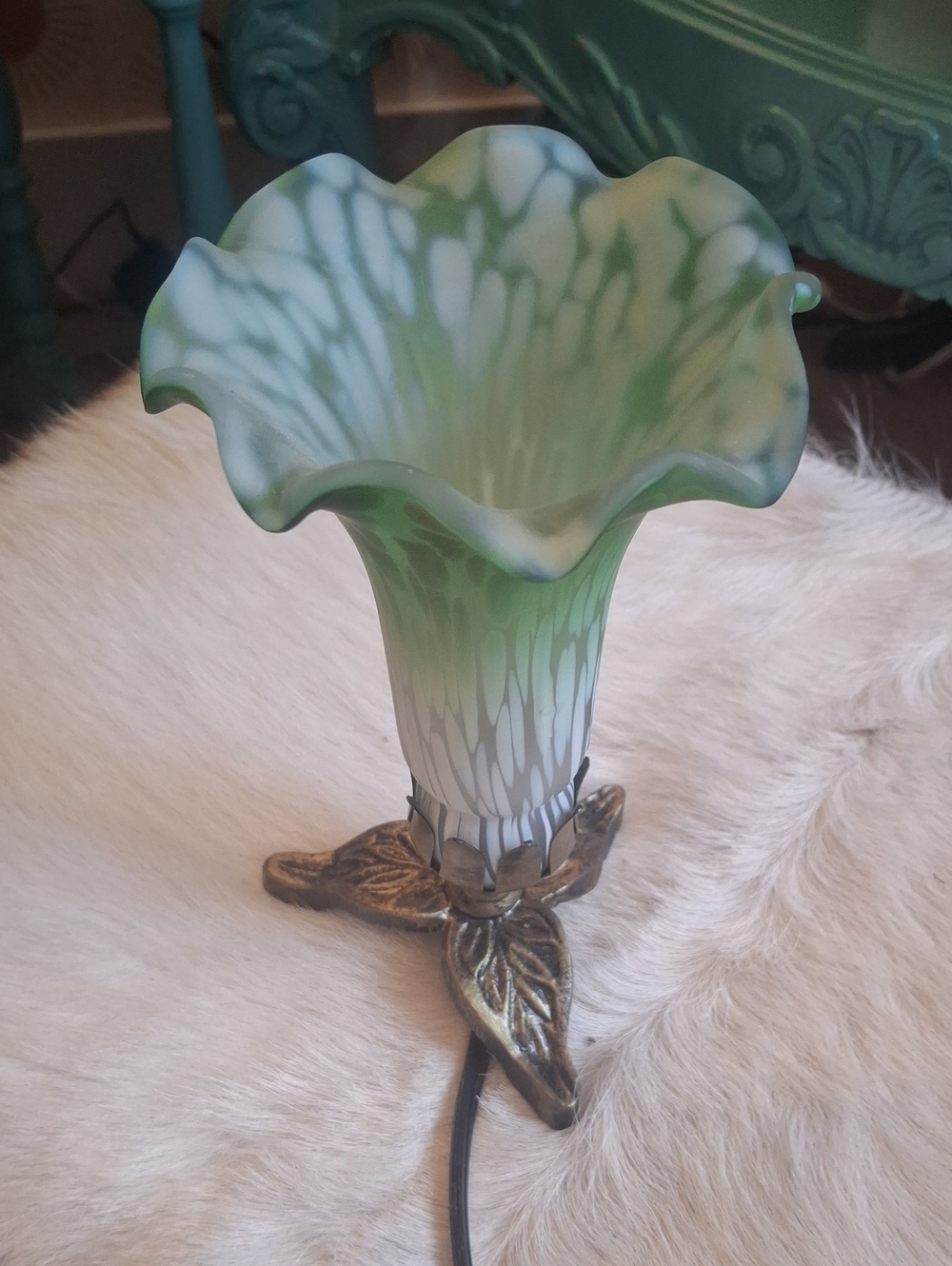 Green and White Art Glass Flower Lamp - Decorative Home Accent